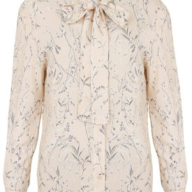 3 Ways to Style Your Blouse